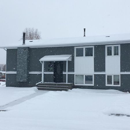 耶洛奈夫Polar Nights住宿加早餐旅馆 外观 照片